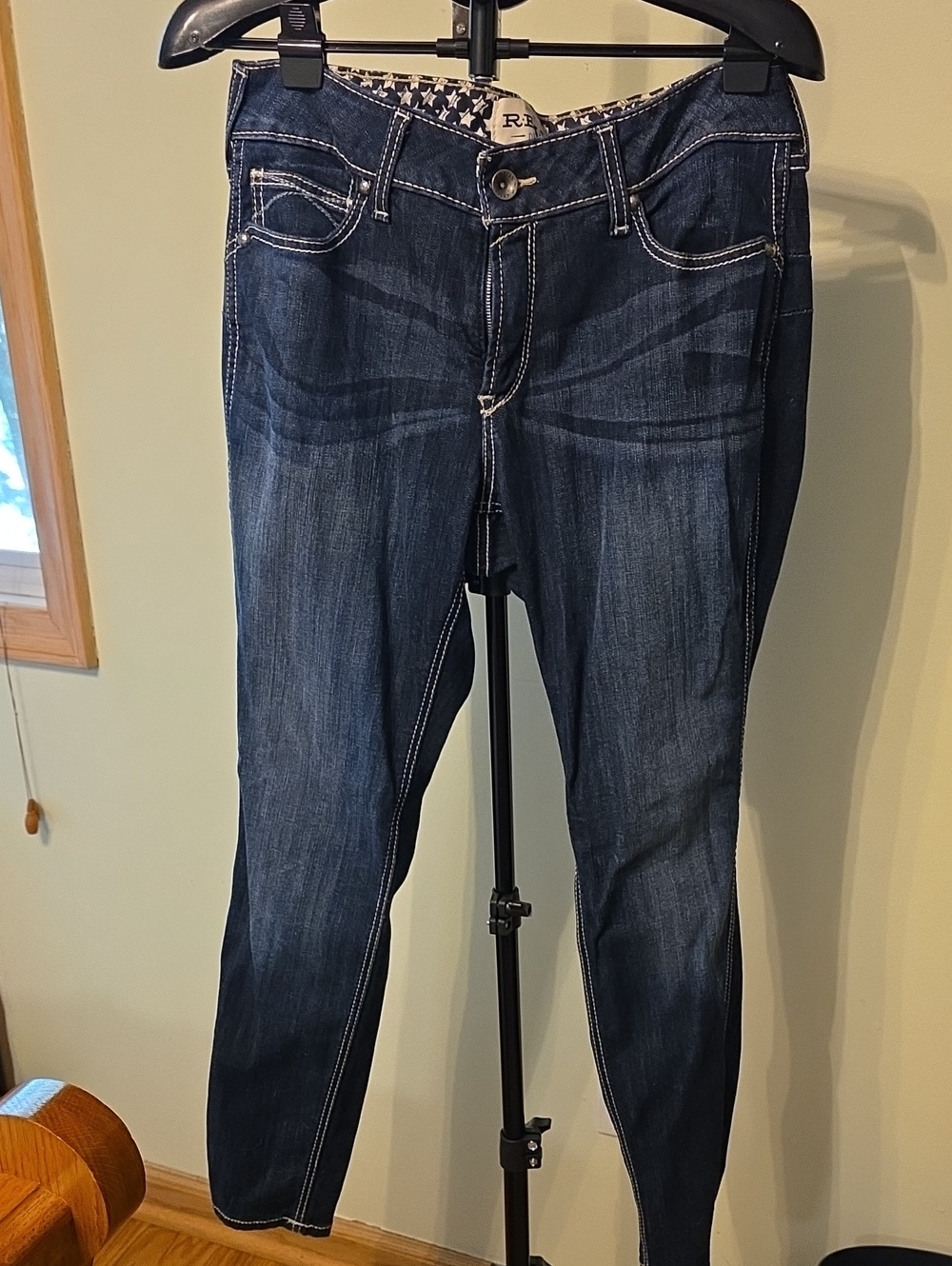 R.E.A.L. Ariat Mid Rise Stretch Outseam Ella Skinny Jean